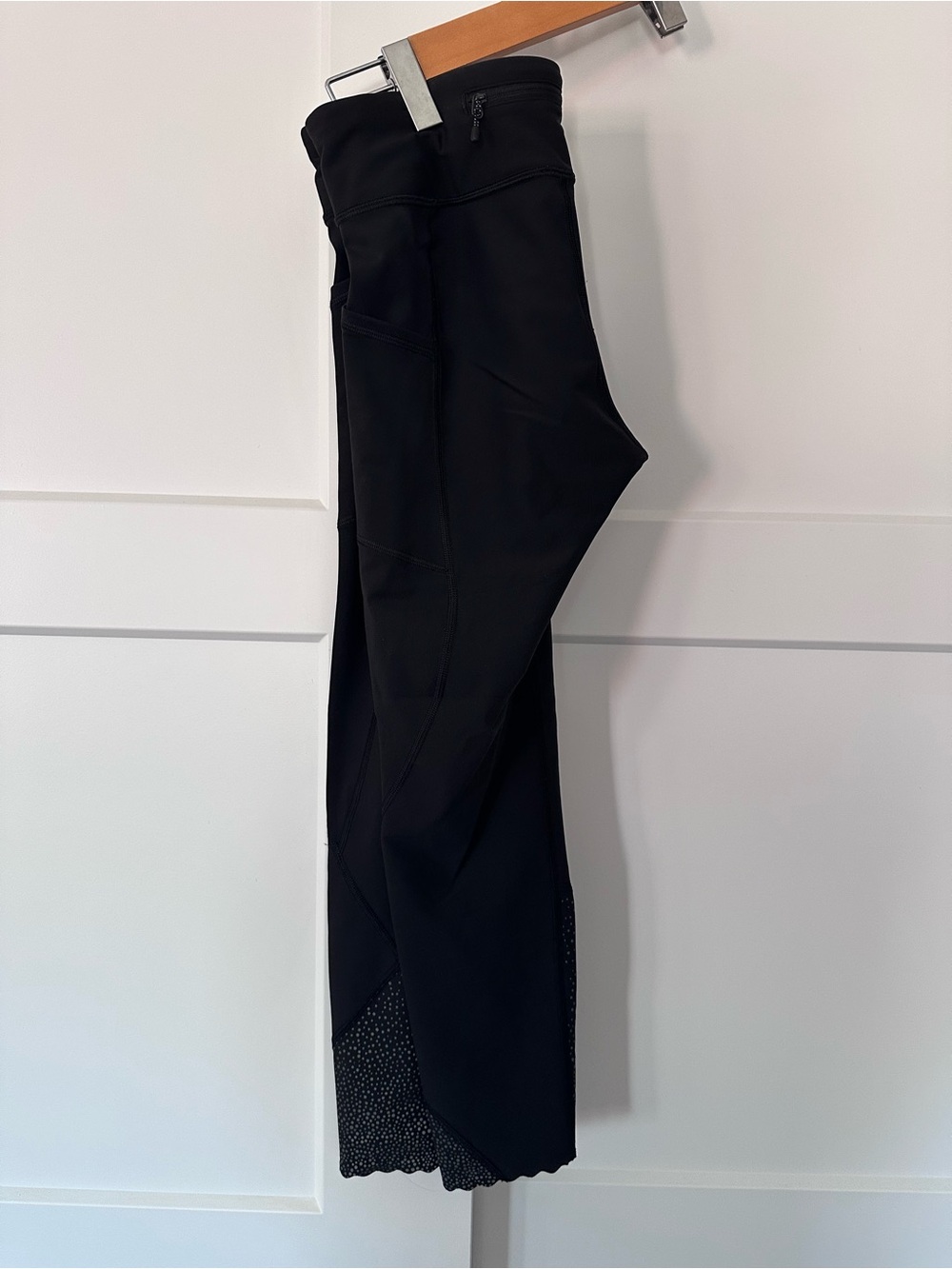 lululemon athletica Black Women's Leggings with Mesh Hem
